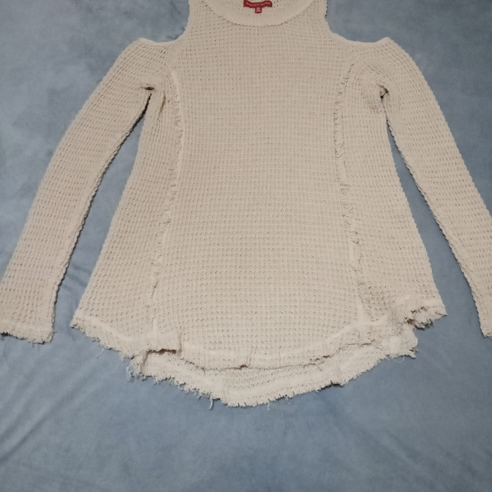 Saks Fifth Avenue Cold Shoulder knitted Top
